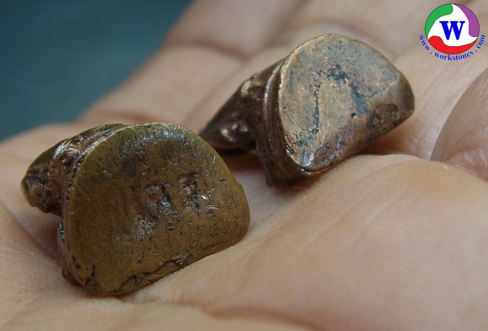 รูปภาพที่4 ของสินค้า : amulet พระเครื่อง 13 กรัม รูปหล่อปู่โต เนื้อทองแดง ไม่ทราบที่ มี 2 องค์ องค์ละ 200 บาท